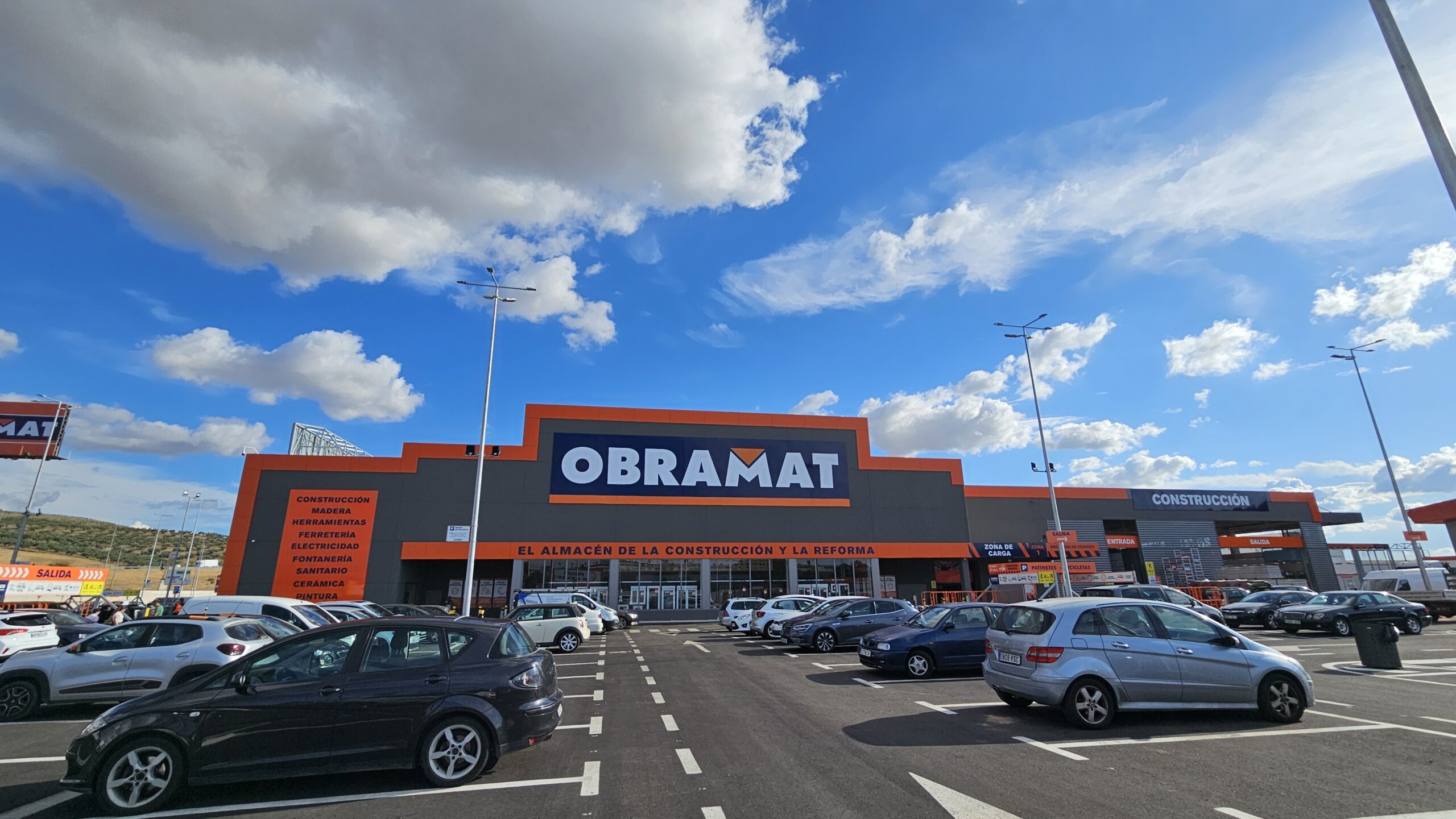 Obramat impulsa el Polígono de la Torrecilla en Córdoba
