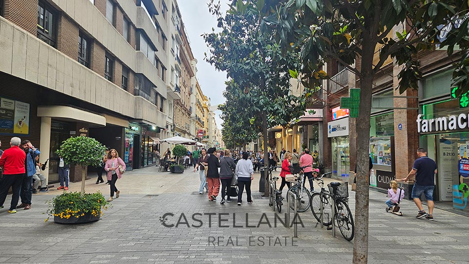Local comercial en alquiler en Cruz Conde 17, Córdoba. 153 m² en pleno eje comercial de la ciudad, ideal para retail, clínicas y servicios.