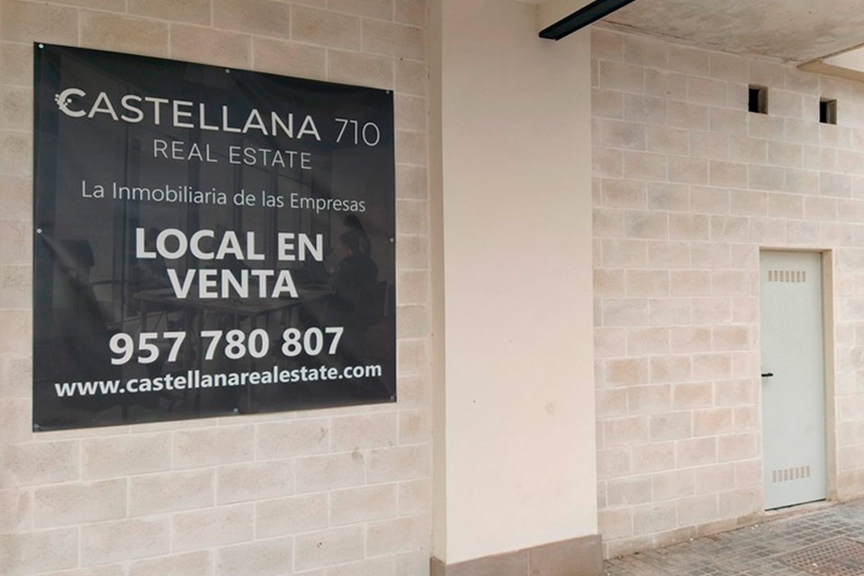 cartel comercial fachada local